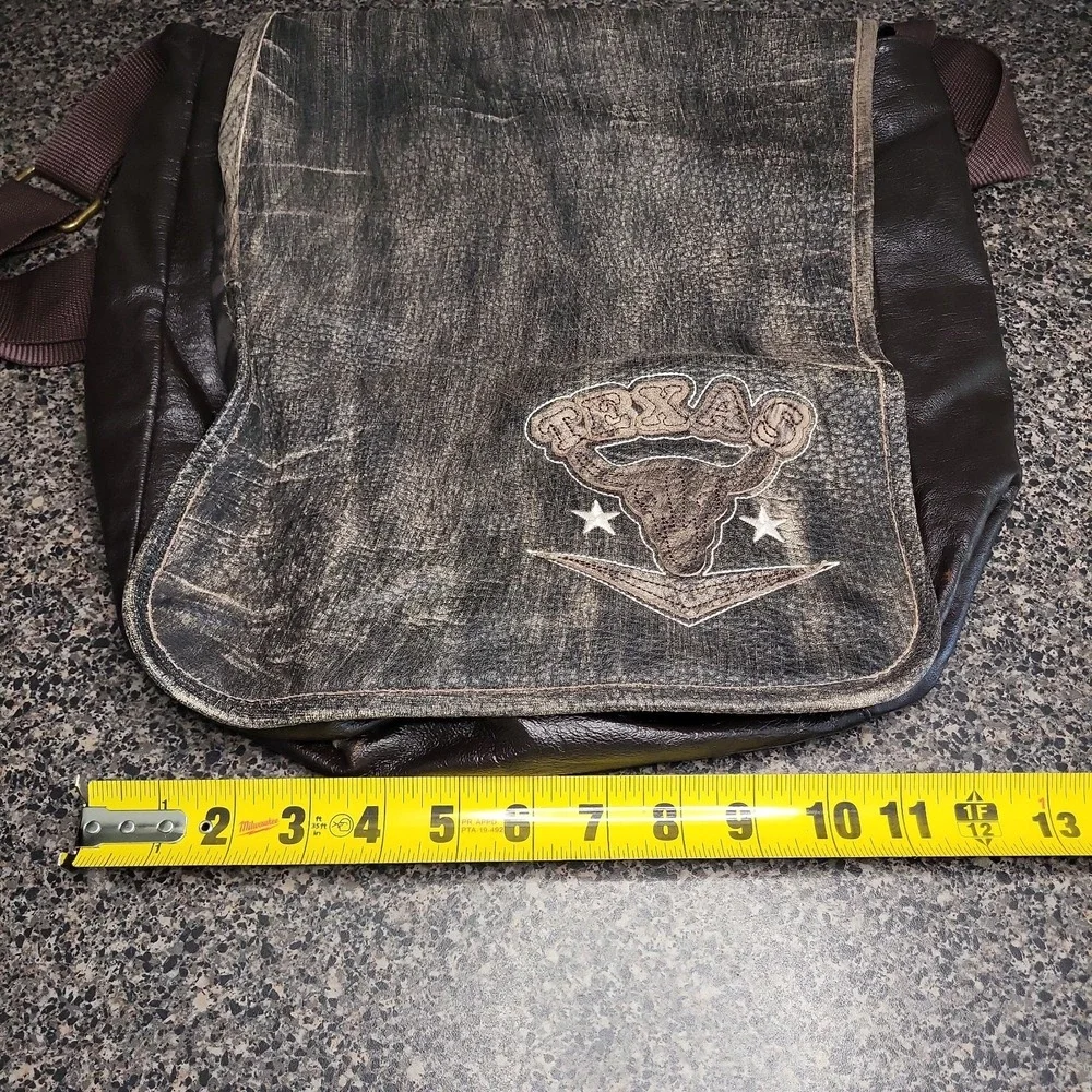 Wilsons Leather M Julian Y2K Distressed Messenger Bag Texas Longhorn Skull
